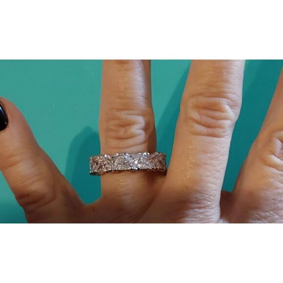 New~Gorgeous 18KWGP 5 Carat Trillion Cut Sim Diamond Eternity Band Ring Sz 10 - Picture 5 of 5